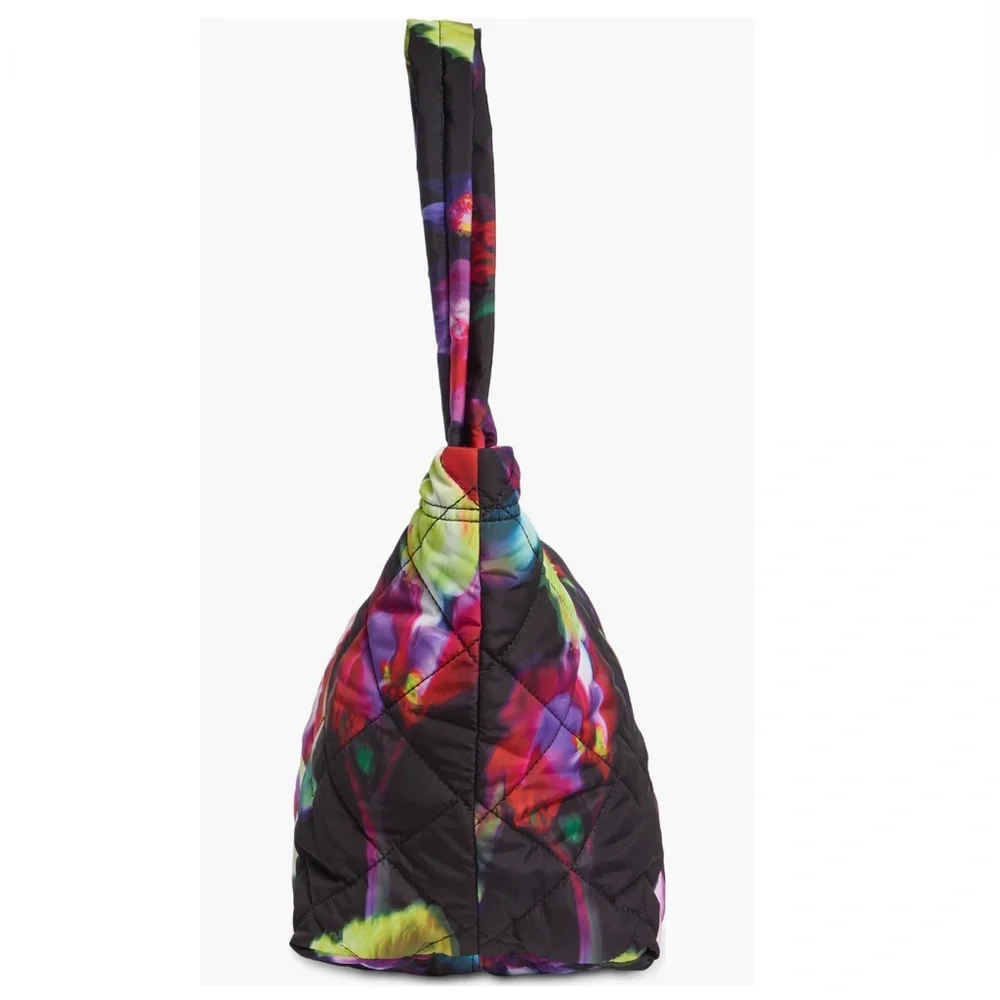 Marc Jacobs, Multicolor Floral Quilted Nylon Tote Bag, STUNNING - Picture 4 of 10